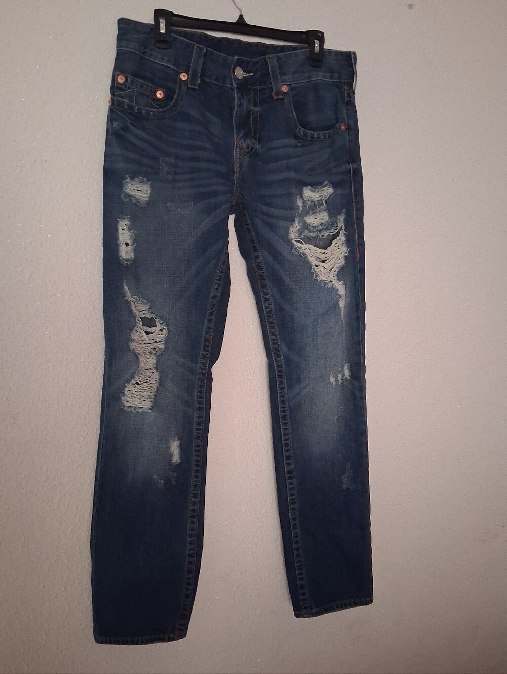 True Religion Men's Distressed Medim Blue  Jeans Sz 32 Pre-owned